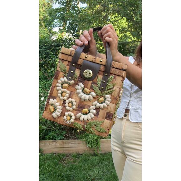 Vintage Woven Daisy Basket Bag — Sunday Honey Archive - Picture 6 of 6
